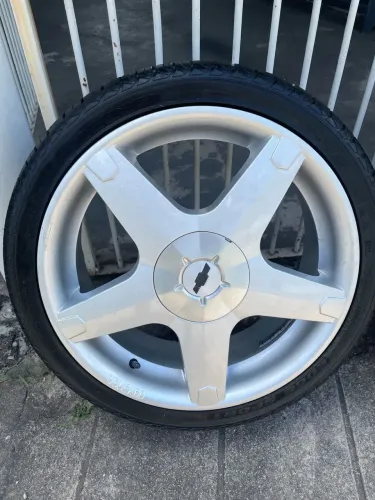 Rodas e pneus aro 17 AXXIS VOLCANO