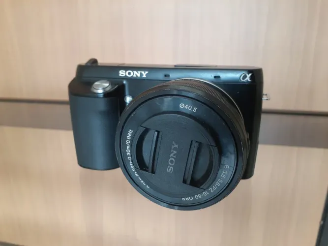 Câmera Sony NEX-F3