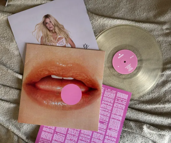 Vinil Kesha - DISCO AUTOGRAFADO