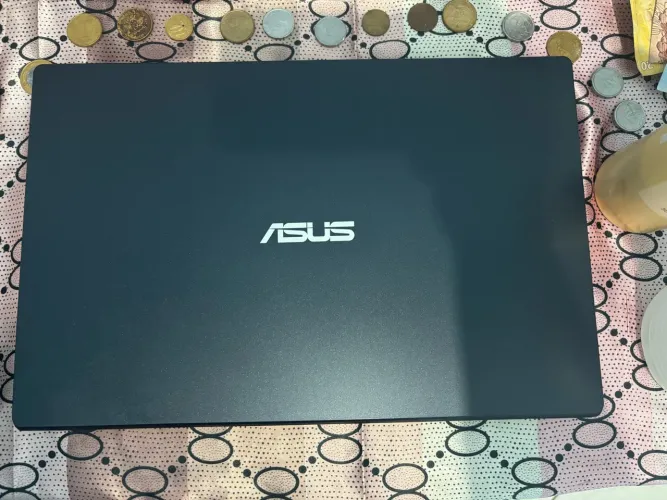 ASUS Vivobook Go 15 + caixa + carregador + garantia