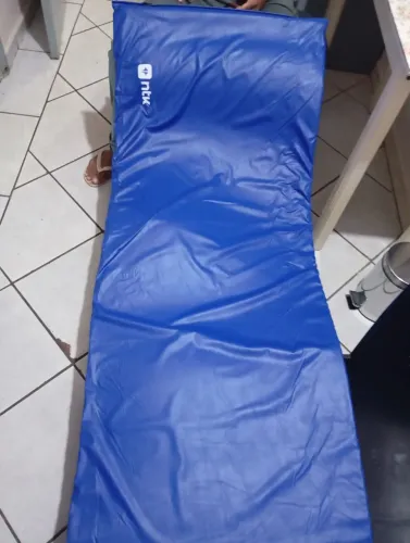 colchonete de camping ou alojamento da marca NTK