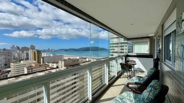 Apartamento com vista mar e lazer completo em Santos, localizado no bairro do Gonzaga.