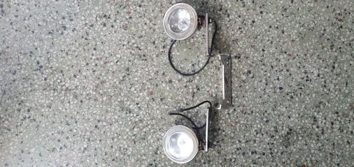 Farol Auxiliar Shadow 750