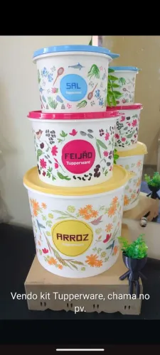 Vendo kit Tupperware e garrafa novo. 