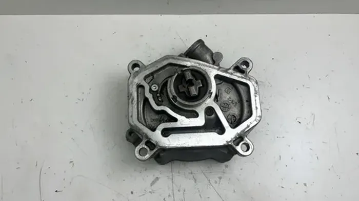 Bomba De Vácuo Mercedes Benz A200 2013 A2702300365 17 Cinza