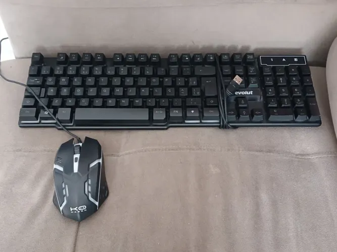 Kit mouse e teclado com rgb semi-mecanico