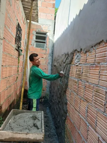 Pedreiro disponível
