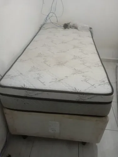 Vendo Cama colchão usado (colchão pouco usado)