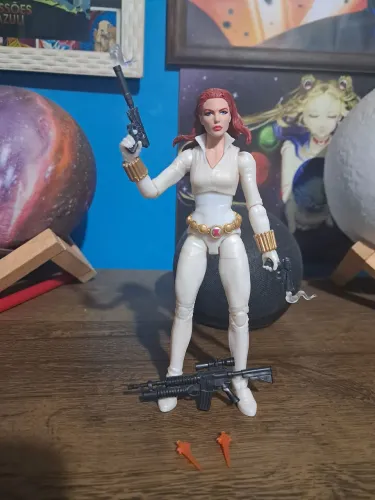 Viúva Negra Marvel Legends 