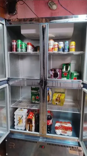 Mini câmara fria 4 portas 744 LT 220v