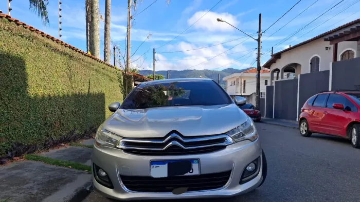 Citroen C4 Lounge Tendance 2.0 Flex 4P Mec. 2014