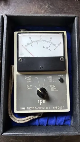 Tacômetro Fotoelétrico Portátil YEW Type 2607 - Vintage