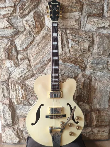 Guitarra Ibanez Artcore
