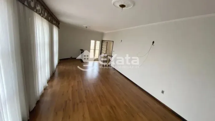 Casa Comercial de esquina para venda na Vila Jardini, Sorocaba