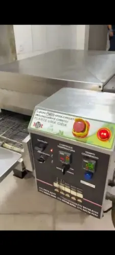 Forno esteira muito novo