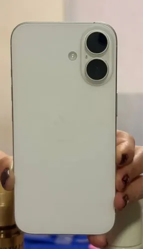 iPhone 16 branco 128gb na garantia Apple até outubro