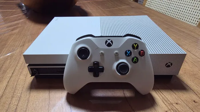 XBOX ONE S