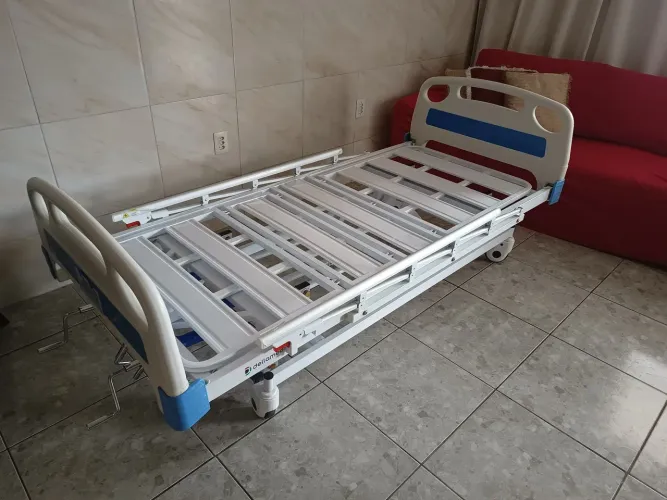 Cama hospitalar DELLAMED *apenas uma semana de uso*