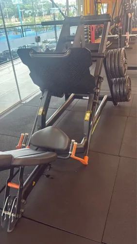 LEG PRESS 45 MOVEMENT EDGE
