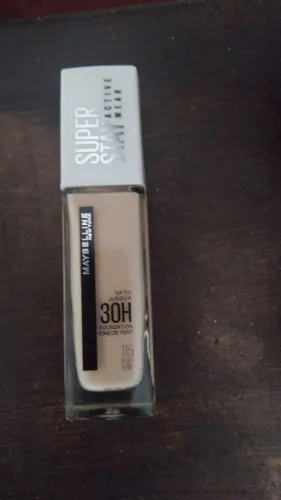Base líquida Maybelline SuperStay Active Wear de 30 ml na cor 115 Ivory.
