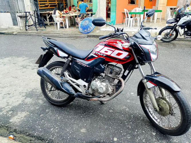 Honda CG Start em ótimo estado.