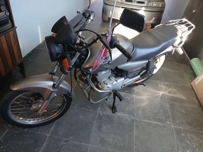 Vende se Moto Honda conservada