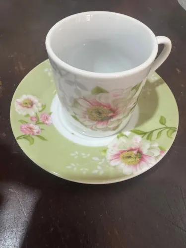 Xícaras pequenas