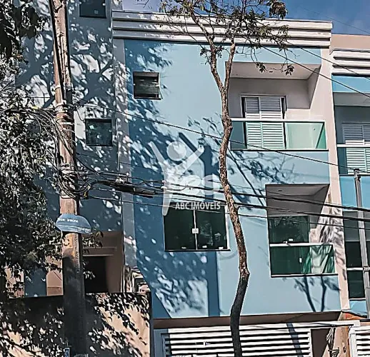 Sobrado de 130m², 02 suítes e 04 vaga de garagem Parque Erasmo Assunção , Santo André. Pró