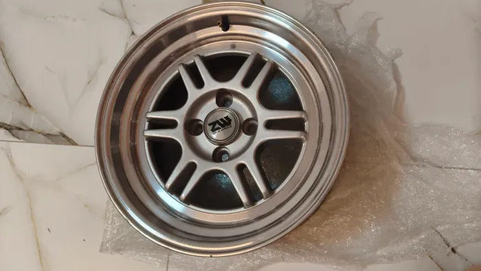 Rodas Aro 15 Tala 8 4x100 Zeus Zm695 Taluda Euro / Jogo Cor Prata
