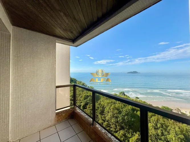 Cobertura triplex com vista para o mar e piscina privativa na Praia do Tombo  Alfa Imóveis