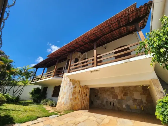(35191) para aluguel - Casa com 5 quartos, 6 vagas, no Santa Lúcia