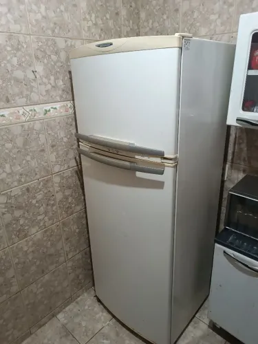 Geladeira Brastemp em bom estado funciona perfeitamente