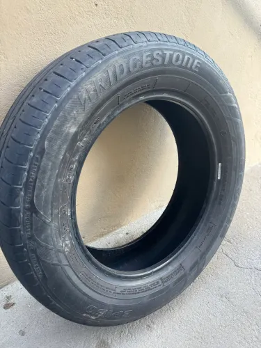 Pneu Bridgestone 
