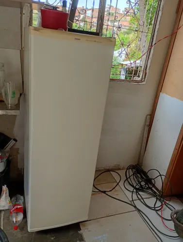 Vendo geladeira 