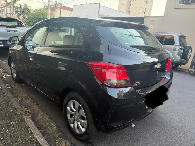 Chevrolet Onix JOY Hatch 1.0 8V Flex Mec. 4P 2019