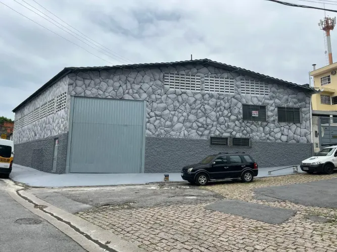 Galpão com 450 metros quadrados no Parque São Domingos - São Paulo - SP