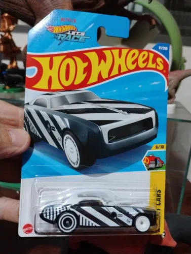Hot Wheels Hi-Roller super t hunt.
