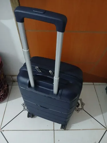 Mala seminova  300 reais 