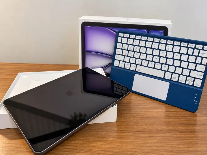 Ipad M3 + Smart Folio + Teclado Premium