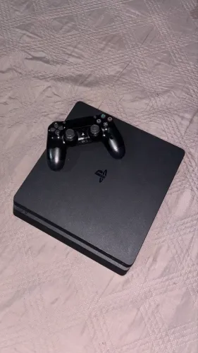 Vendo ps4 slim e jogos mídia digital e troco em ps5 slim