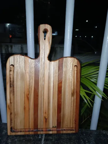 Tabua de corte para churrasco artesanal em madeira teca