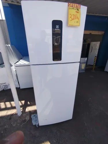 Geladeira Electrolux bivolt 480L