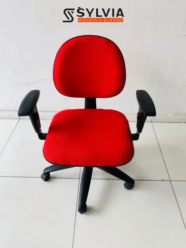 CADEIRA DE ESCRITÓRIO VERMELHA