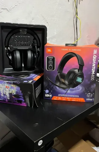 Headset Gamer JBL Quantum 400 Preto - Novo Sem Uso