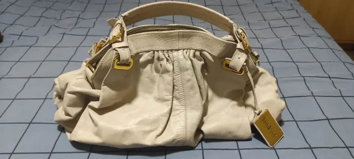Bolsa d marca BELA &CHIC em couro legítimo