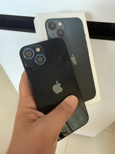iPhone 13 bom
