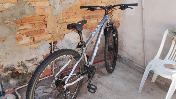 * Oportunidade* Vende-se Bicicleta GTI ROME