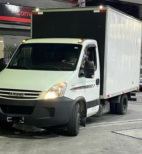 Caminhão Iveco
