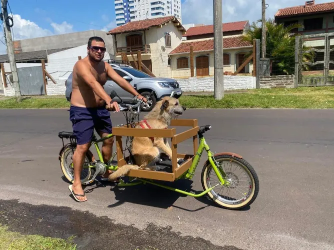 Bicicleta cargueira elétrica aro 20 super reforçada