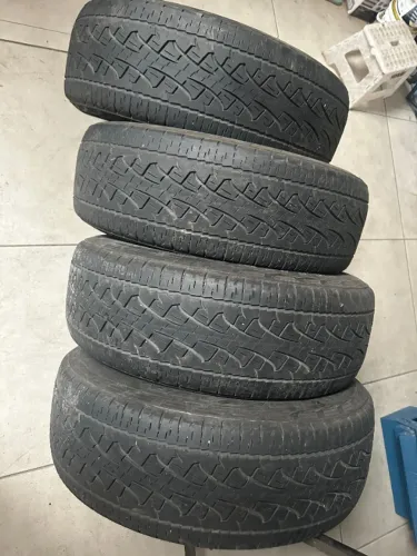 Vendo 4 Pneus Pirelli Scorpions 225/65/17 ram ford fiat 